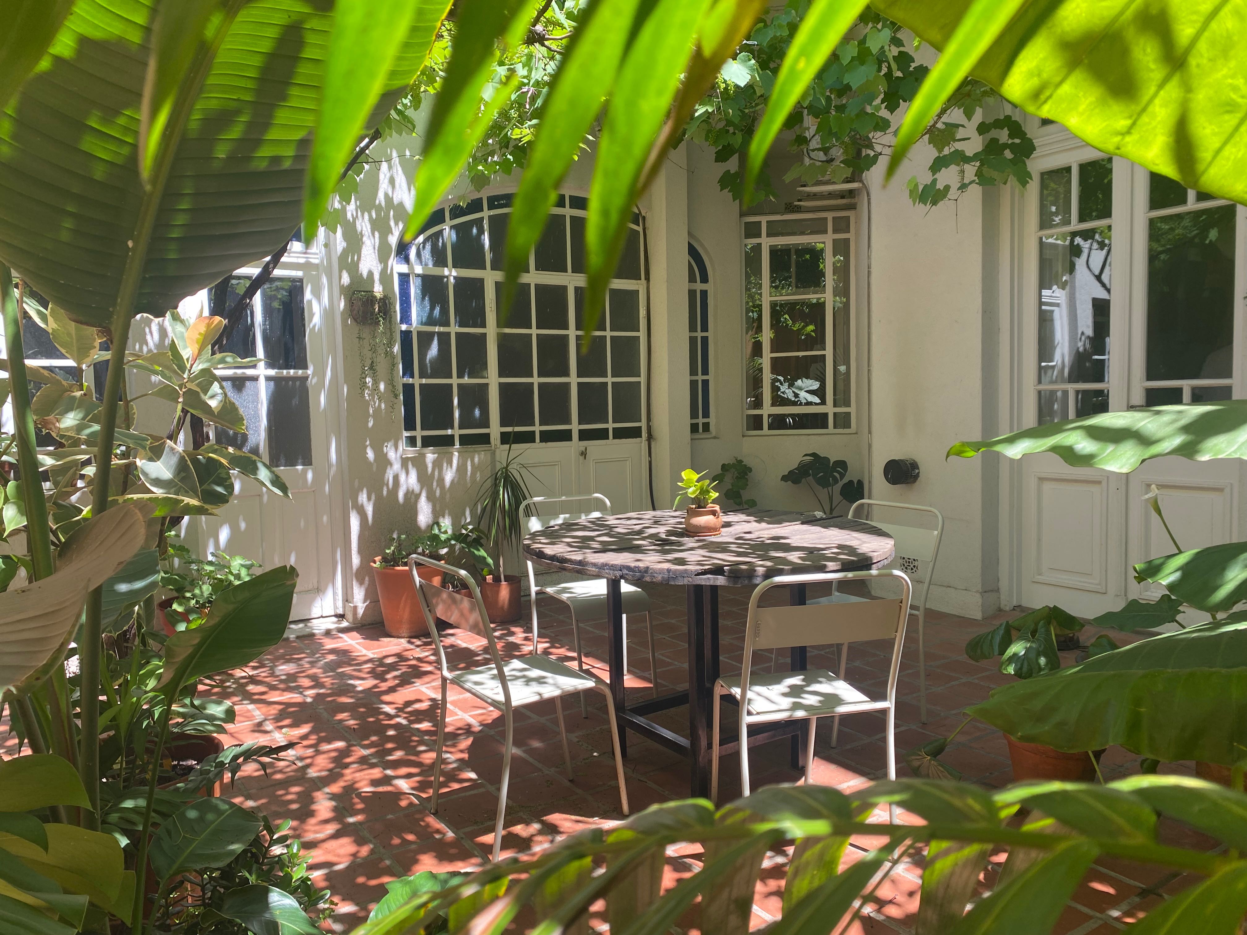 PH con terraza y patio con parra