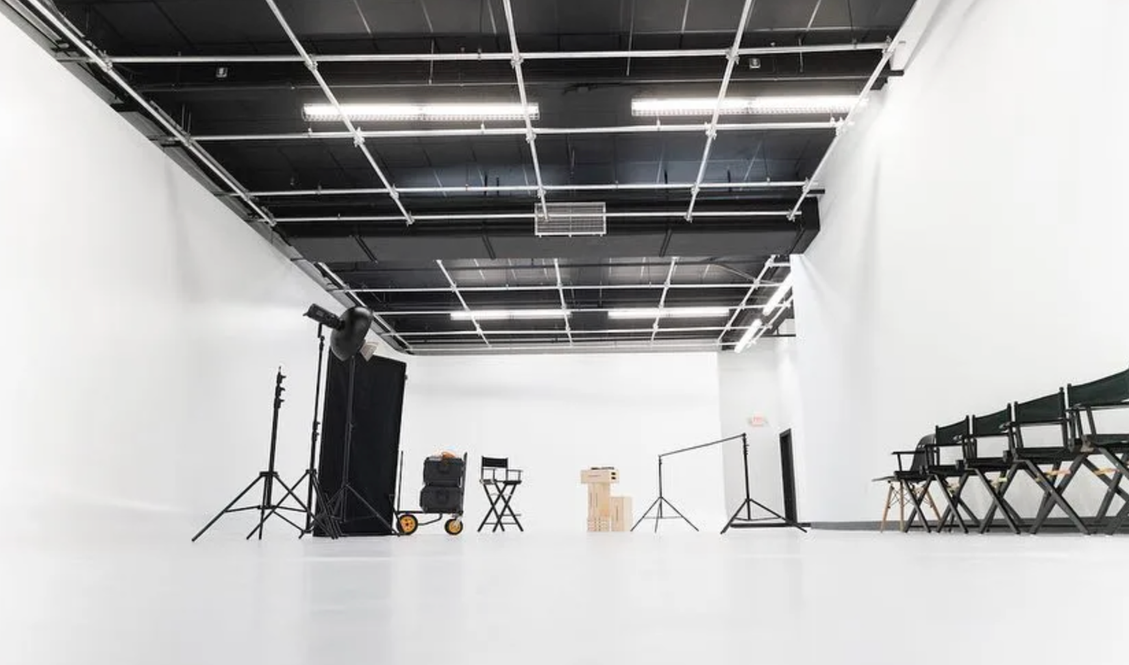 Sound Stage Studio Set | Large CYC Wall